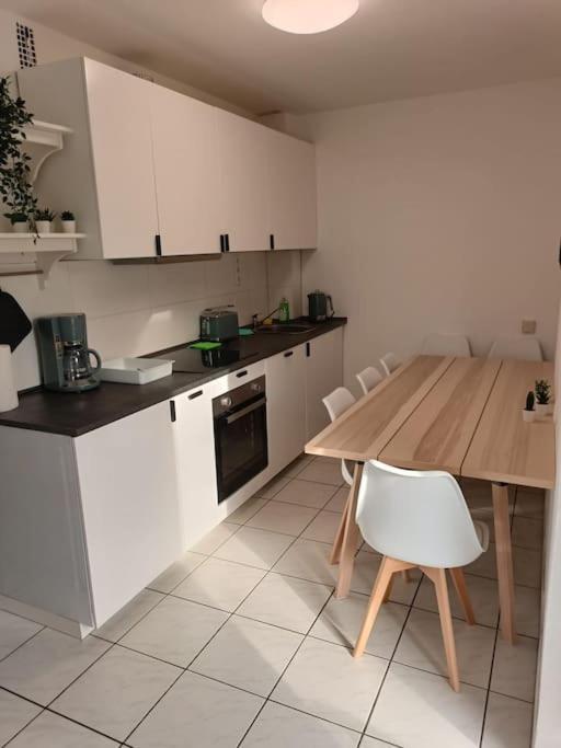 Comfortable Apartment With Balcony 보훔 외부 사진